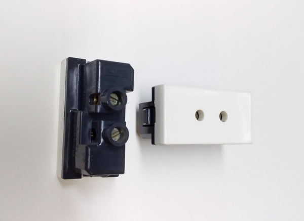 POWER SOCKET OUTLET; 2P; 3A; MOSAIC WHITE; P/N:74303; LEGRAND