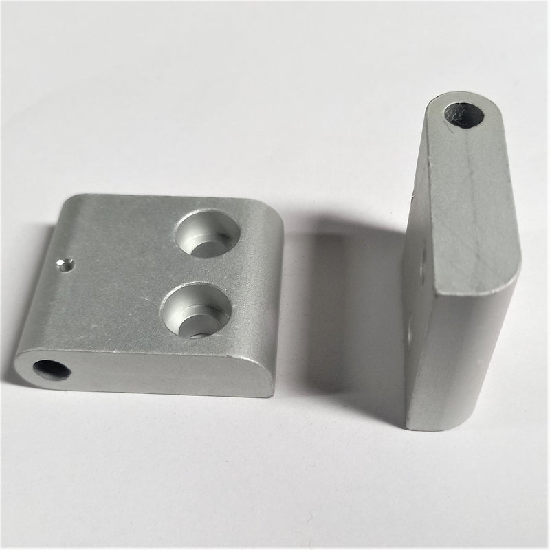HALF HINGE; SN 01004; 42x35mm with fixing hole; MILPASS